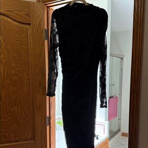 Black Lace Long-Sleeve Women's Dress